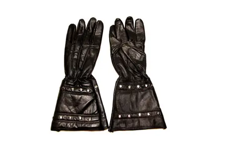 Guantes de esgrima con tachuelas 